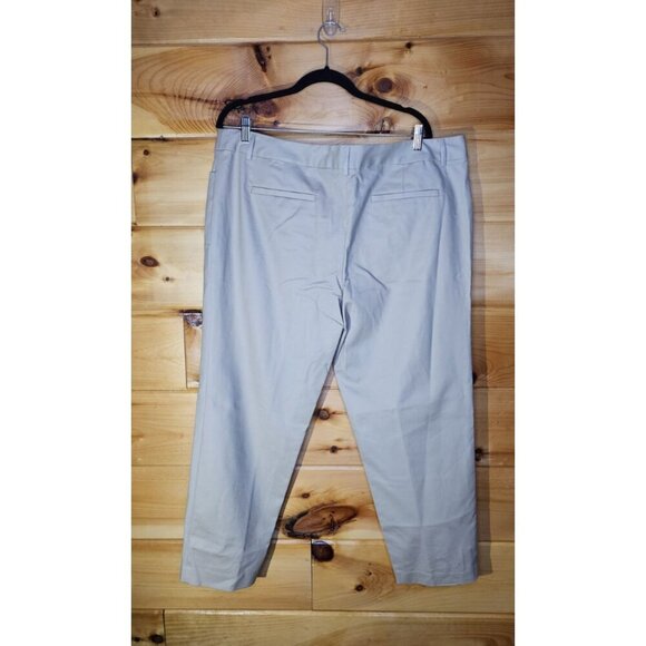 Liz Claiborne Emma Woman Plus Size 18 Khaki Ankle Pants Inseam 26 Inches - Picture 8 of 9